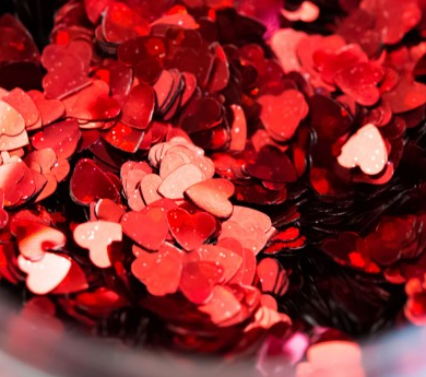 SHINING RED HEART FLAKE
